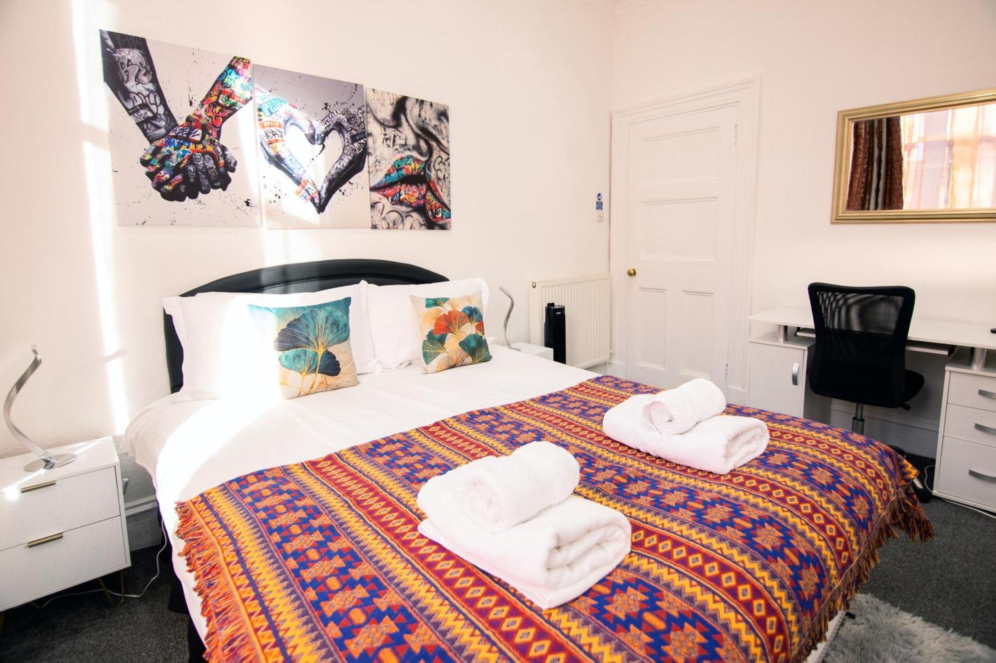 The Summit West End- Elegant Apartment With Free Parking In Prime Location แอเบอร์ดีน ภายนอก รูปภาพ